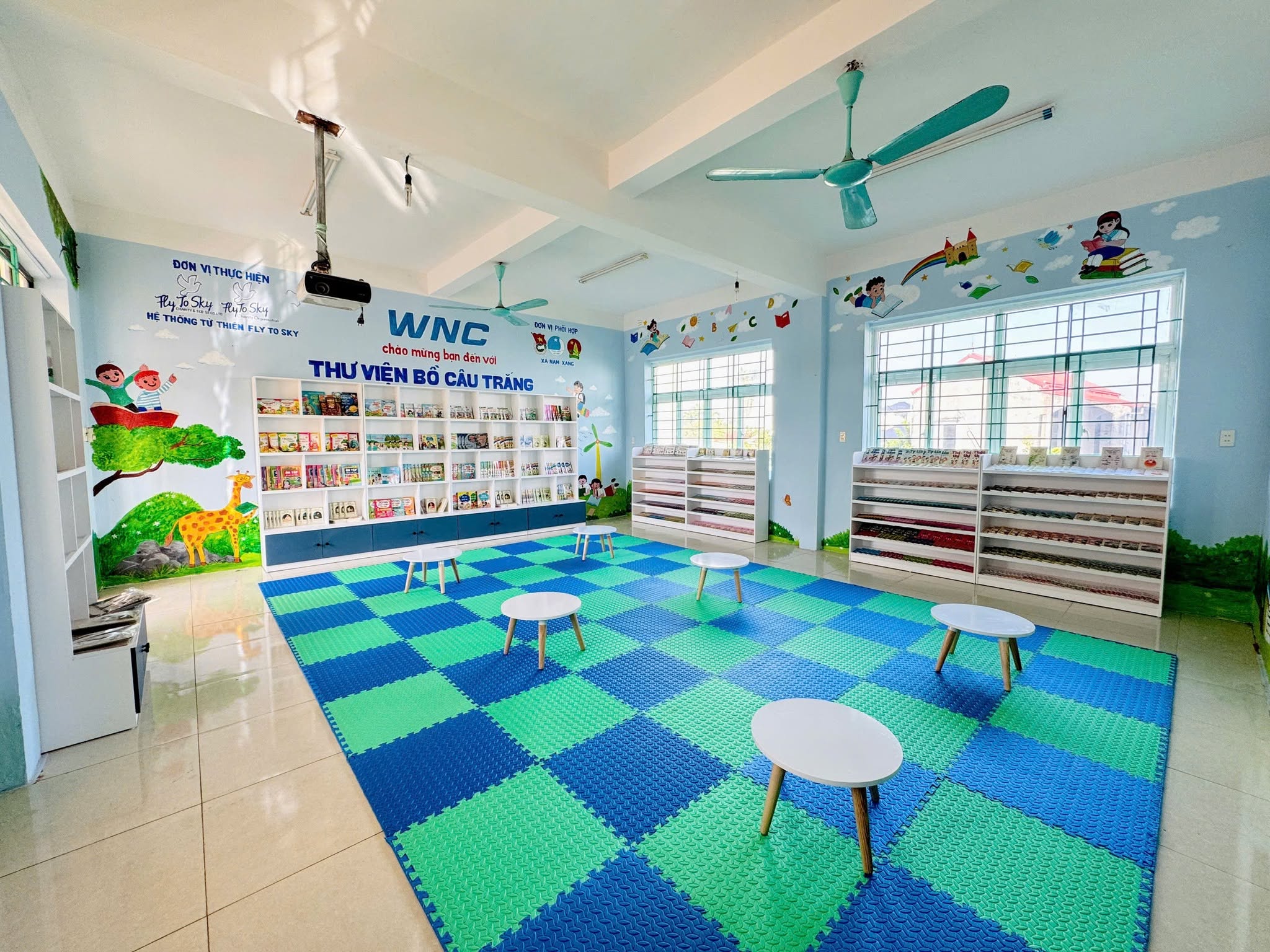 Không gian công trình Thư viện Bồ câu trắng thứ 160 do Fly To Sky và Neweb khánh thành